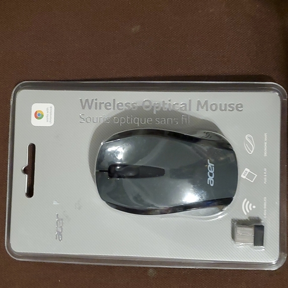 Wireless Optical Mouse - Picture 1 of 3